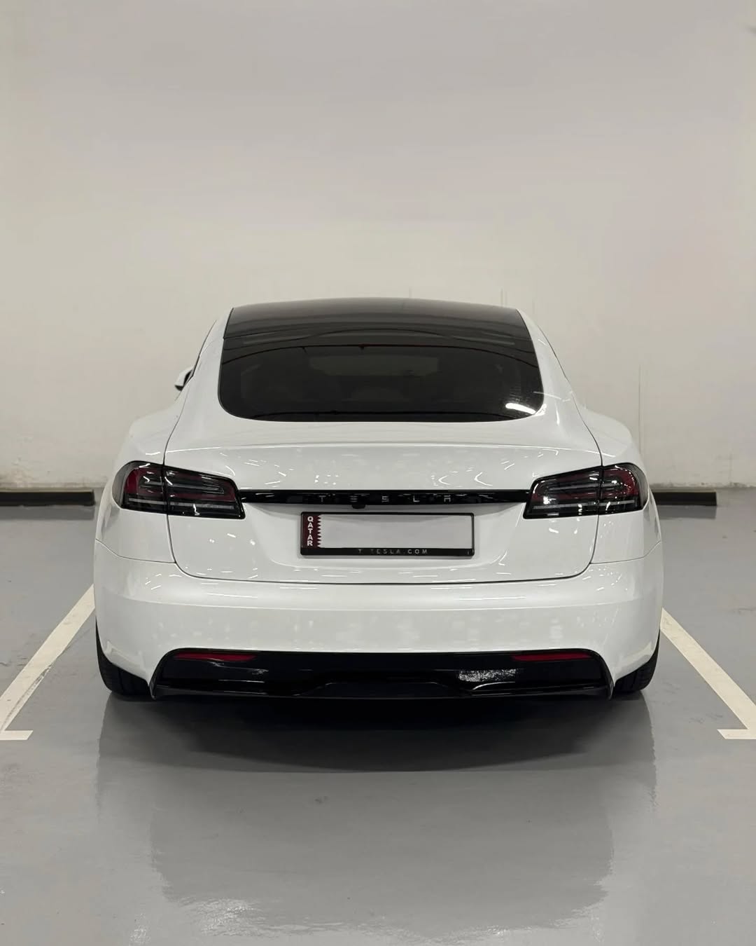 Tesla Model S Thumbnail 9