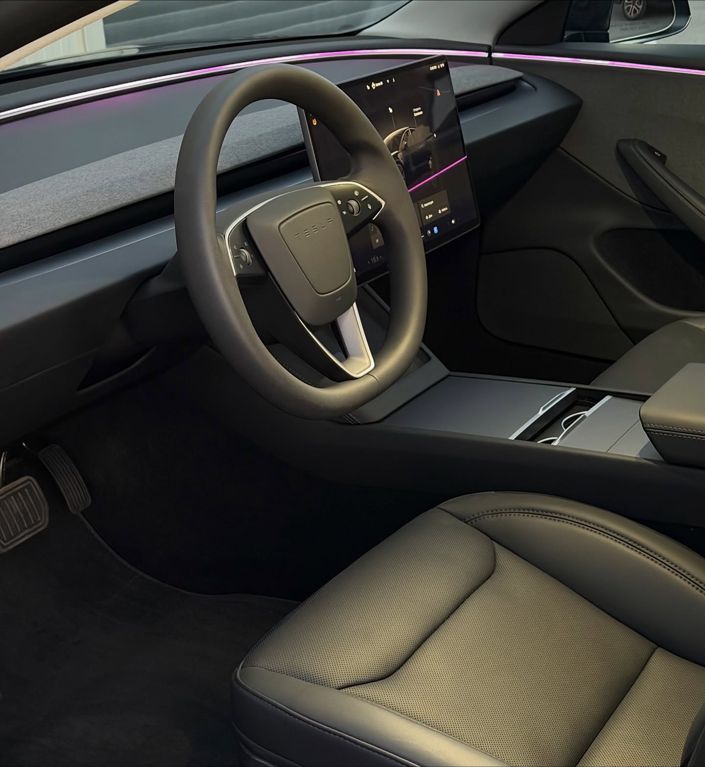 Model 3 Long Range Thumbnail 2