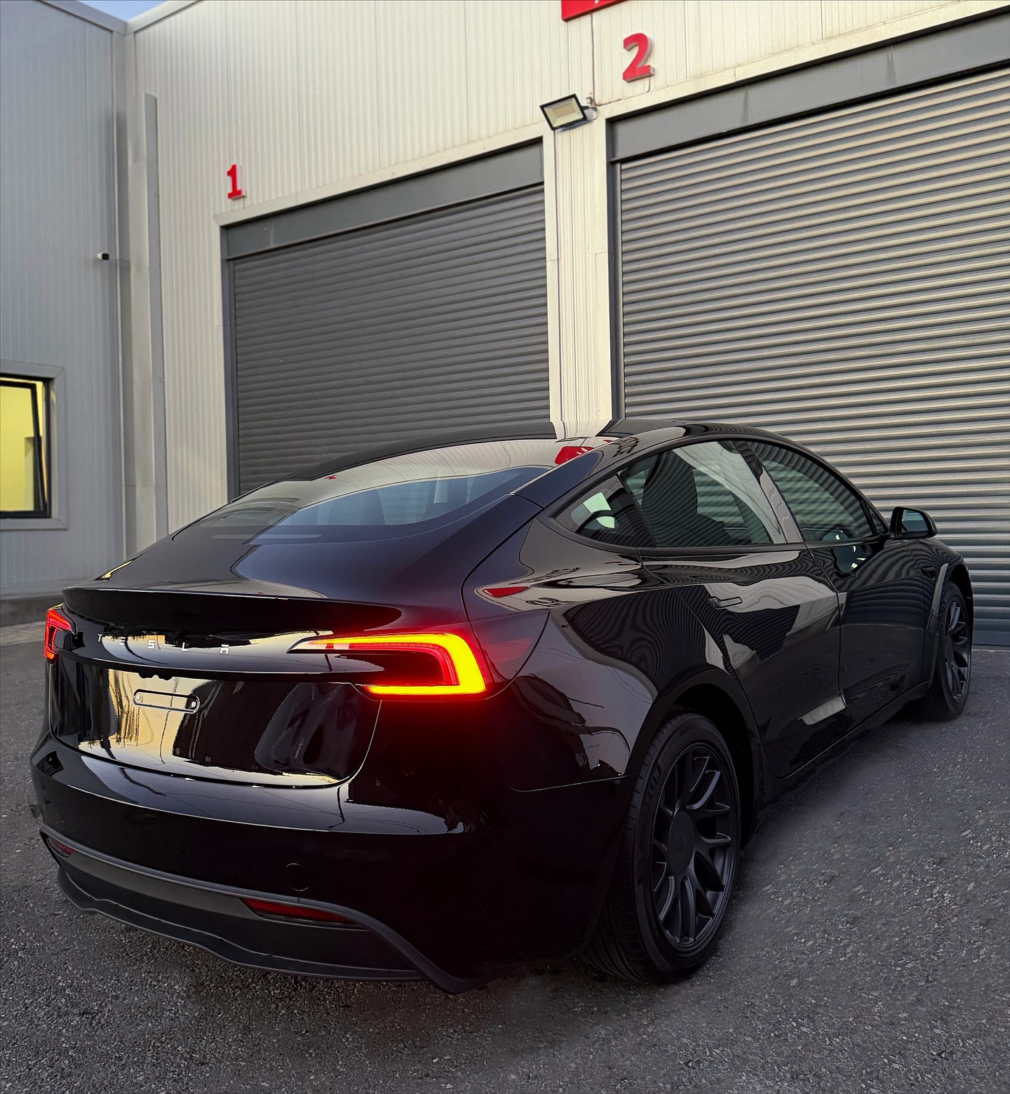 Model 3 Long Range Thumbnail 4