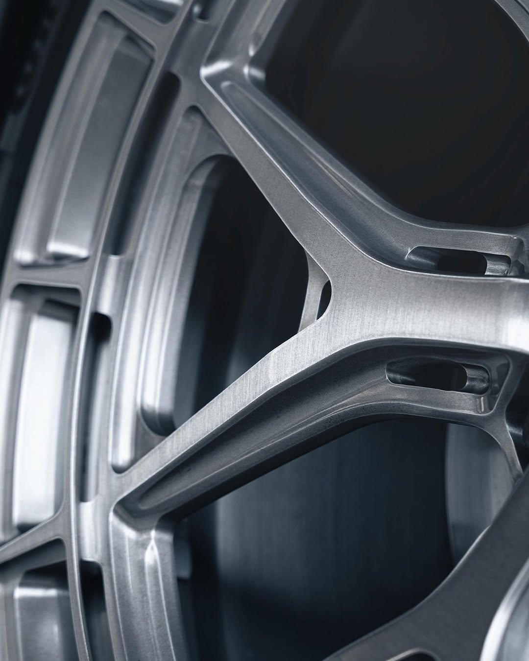 Tesla Model X Thumbnail 5