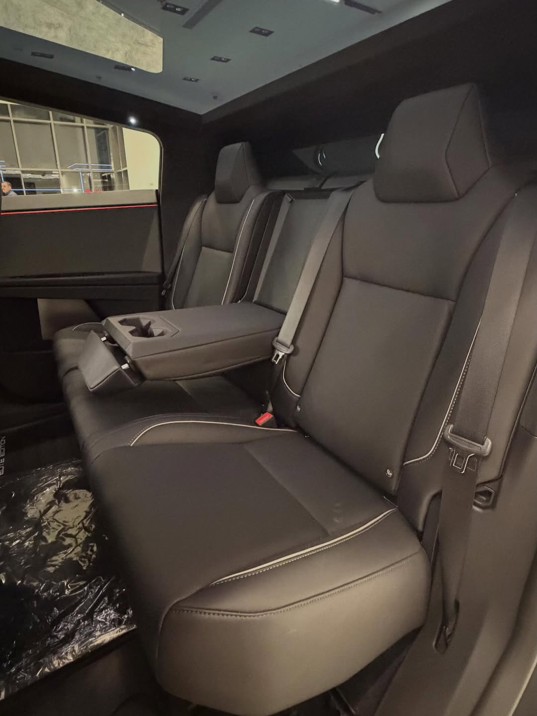 Tesla Cybertruck Thumbnail 10