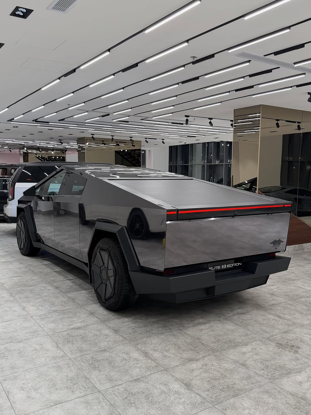 Tesla Cybertruck Thumbnail 14